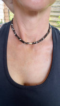 THE TROCAS Heishi Shell Necklace —