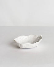 Leaf Melamine Footed Dip Bowl   White   4x5.25