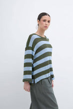 Two-tone Boat Neck Long-Sleeve Knit Sweater: Taupe / One Size