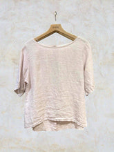 ROUND NECK T-SHIRT BUTTONED AT THE BACK 100% LINEN: Beige / One size