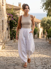 8048 LINEN TROUSERS WITH STRUCTURED PANELS: OLIVE