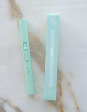 Solid Flameless Rechargeable USB-C Lighter - Spring Edition: Petal Purple