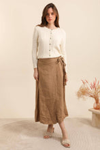 LONG WRAP SKIRT WITH ELASTIC WAIST AND KNOT 100% LI: Camel / One size