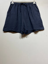 LINEN SHORTS : Fuchsia