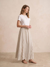 Long cotton skirt with lace detail PJ2614: Camel / TAILLE STANDARD (36-42 / S-XL)