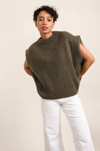 MOHAIR AND WOOL SLEEVELESS CREW NECK SWEATER/VEST