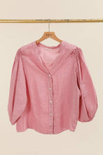 Buttoned blouse with 3/4 gathered sleeves and ruched shoulders: Beige / One size