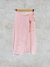 LONG WRAP SKIRT WITH ELASTIC WAIST AND KNOT 100% LI: Camel / One size