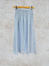 LONG SKIRT WITH SMOCKED WAIST AND POCKETS 100% LINEN: Sky Blue / One size