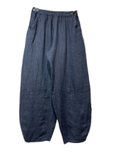 8048 LINEN TROUSERS WITH STRUCTURED PANELS: OLIVE