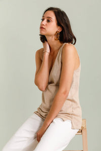 COTTON V-NECK TANK TOP: Beige / One size