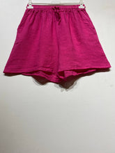 LINEN SHORTS : Fuchsia
