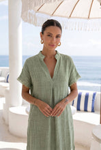 Knee-Length Pleated Dress with a Slit: Black / One Size