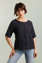 ROUND NECK T-SHIRT BUTTONED AT THE BACK 100% LINEN: Sky Blue / One size