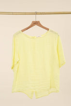 ROUND NECK T-SHIRT BUTTONED AT THE BACK 100% LINEN: Beige / One size