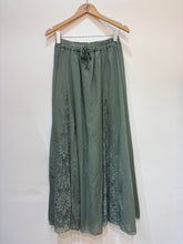 Long cotton skirt with lace detail PJ2614: Camel / TAILLE STANDARD (36-42 / S-XL)