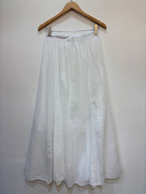 Long cotton skirt with lace detail PJ2614: Camel / TAILLE STANDARD (36-42 / S-XL)
