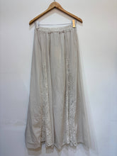 Long cotton skirt with lace detail PJ2614: Camel / TAILLE STANDARD (36-42 / S-XL)