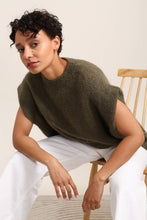 MOHAIR AND WOOL SLEEVELESS CREW NECK SWEATER/VEST