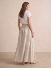 Long cotton skirt with lace detail PJ2614: Camel / TAILLE STANDARD (36-42 / S-XL)