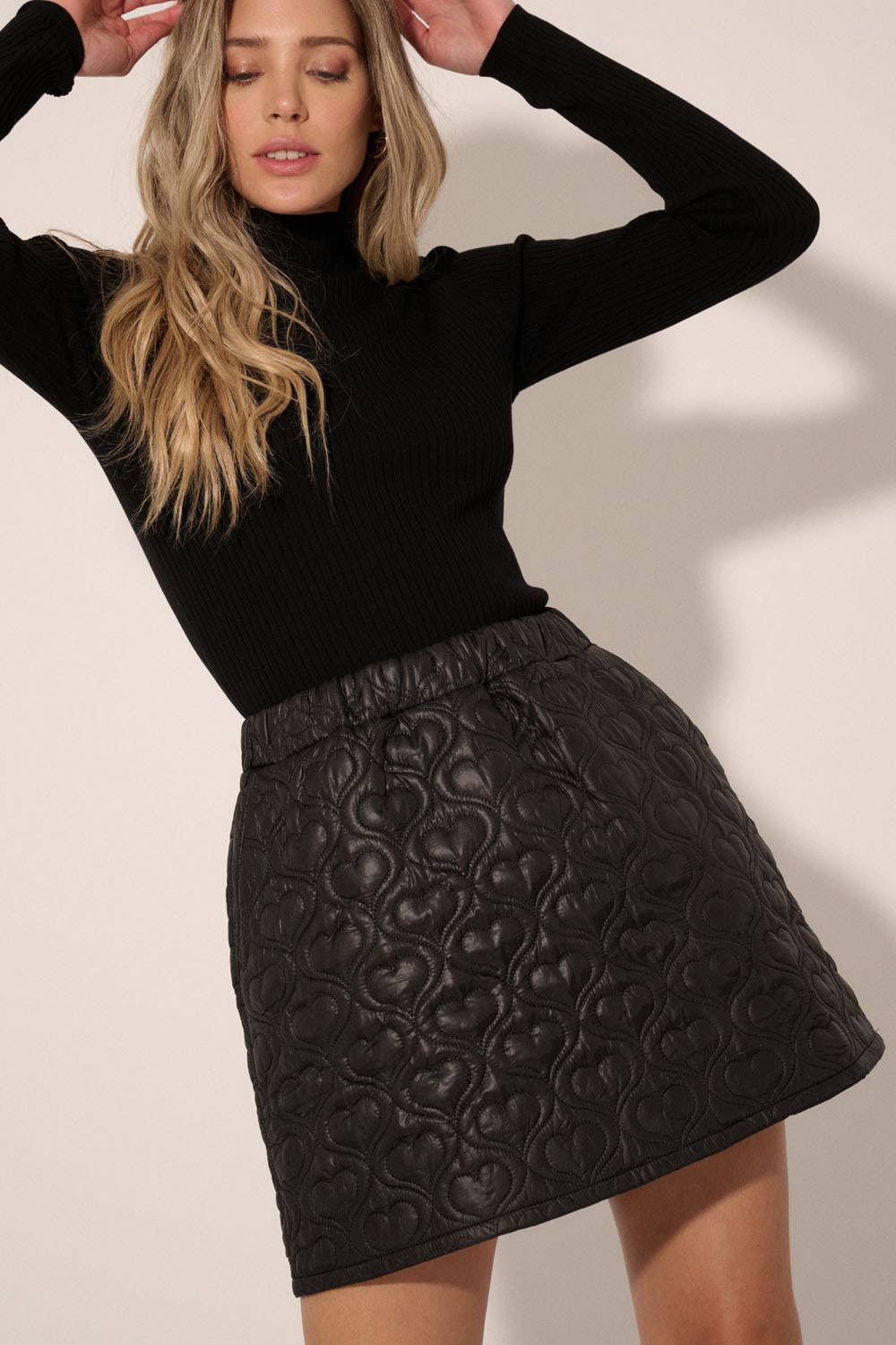 Faux Leather Heart Quilt High Waist Mini Skirt: L / BLACK