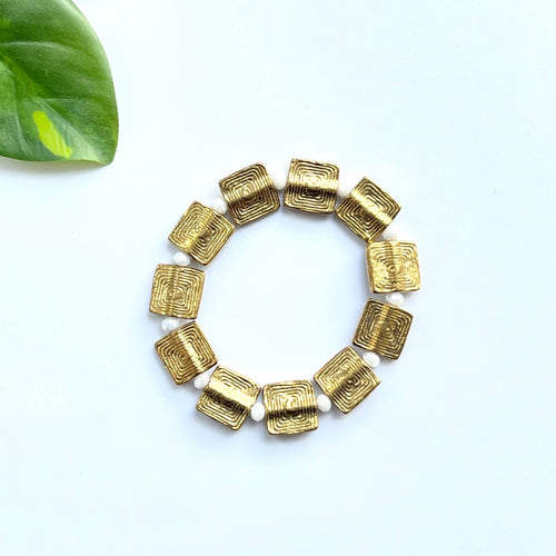 Baizaar - Etched Square Beaded Bracelet