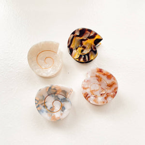 Cora | Eco-Friendly Seashell Claw Clip: Assorted