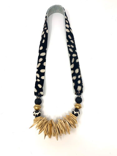 Chunky Coconut | Black & White Spot