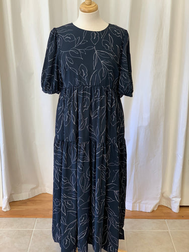 Floral Print Tiered Midi Dress