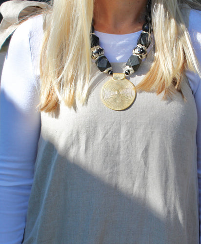 Black | Gold | Medallion